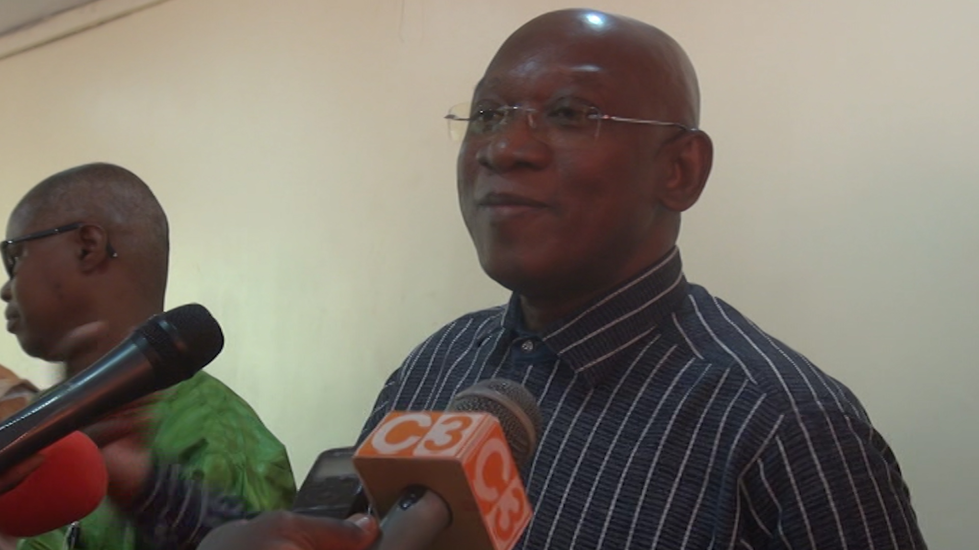 00116.00 09 42 07.Image fixe151